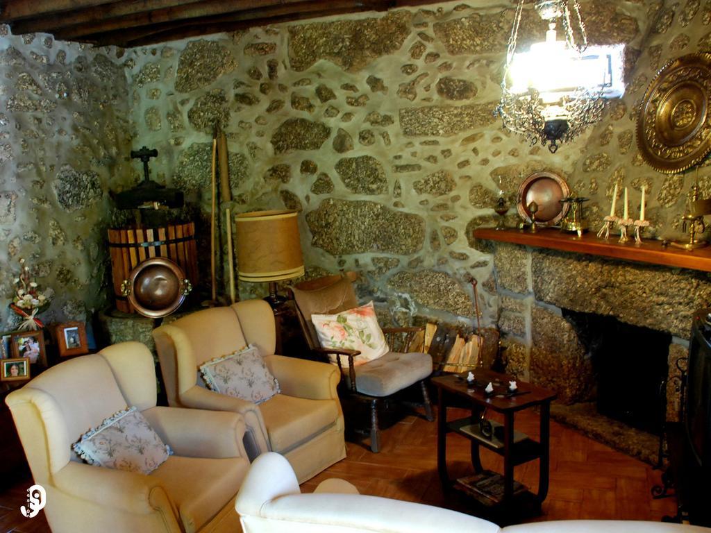 Гостевой дом Quinta Dos Barbas Оливейра-ду-Ошпитал Экстерьер фото