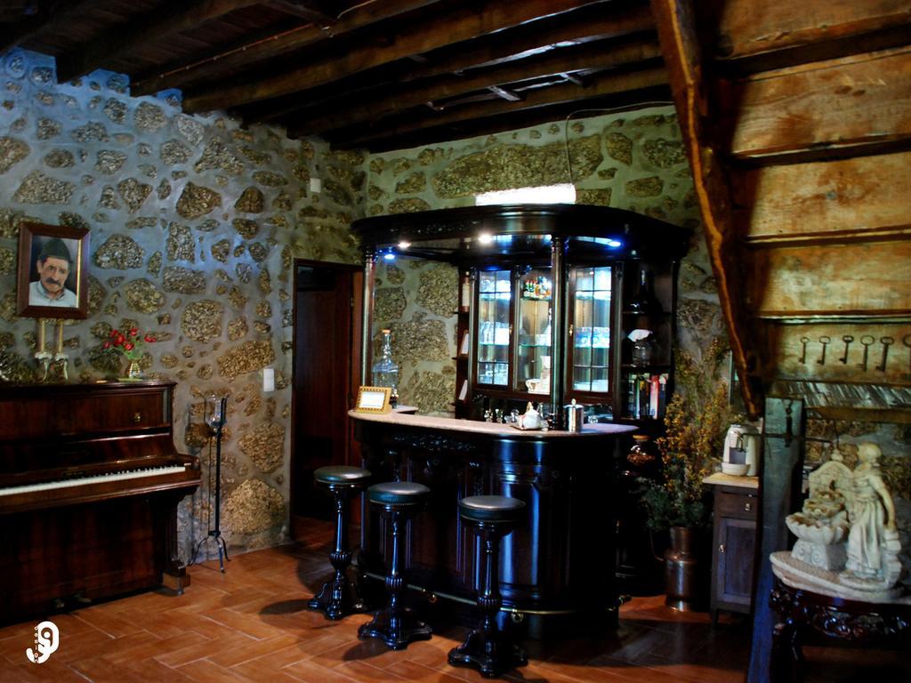 Гостевой дом Quinta Dos Barbas Оливейра-ду-Ошпитал Экстерьер фото